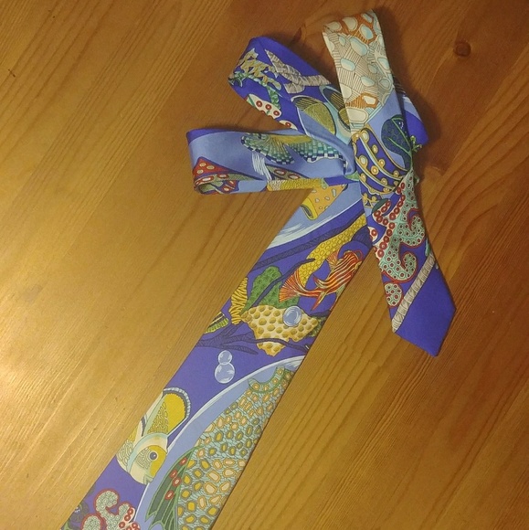 *SOLD* EUC RARE HERMES PARIS SILK TIE - Picture 3 of 6